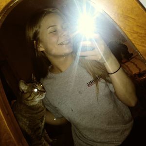 Meet your Posher, Krisdi